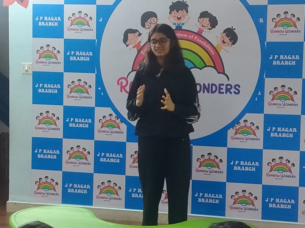 A member mid-speech at a Speakfluence session